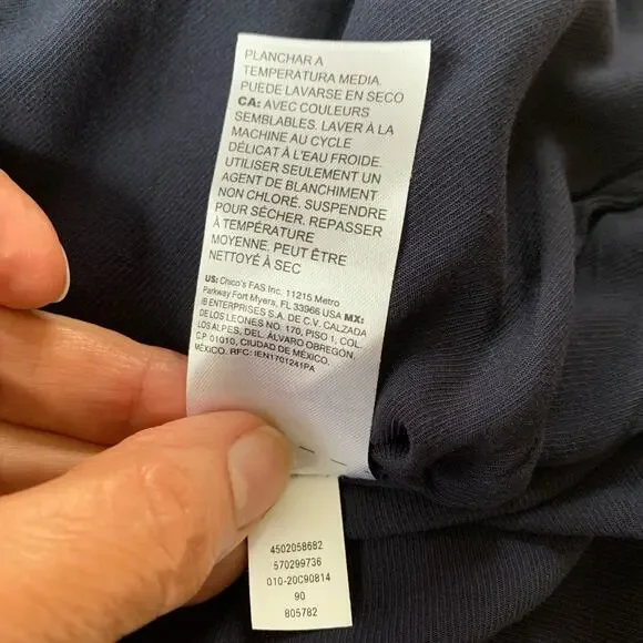 Chico's navy blue button up blouse long sleeves faux pockets 100% rayon 12/14 - Picture 5 of 7